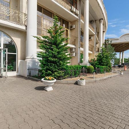 Arcadia Palace 2-Bedrooms Apartment With Terrace Odessa Buitenkant foto