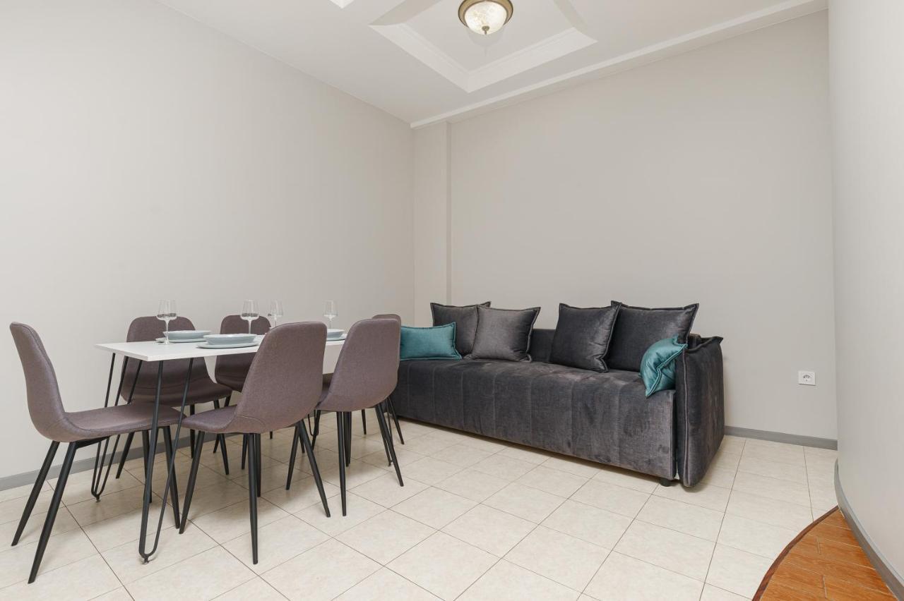 Arcadia Palace 2-Bedrooms Apartment With Terrace Odessa Buitenkant foto