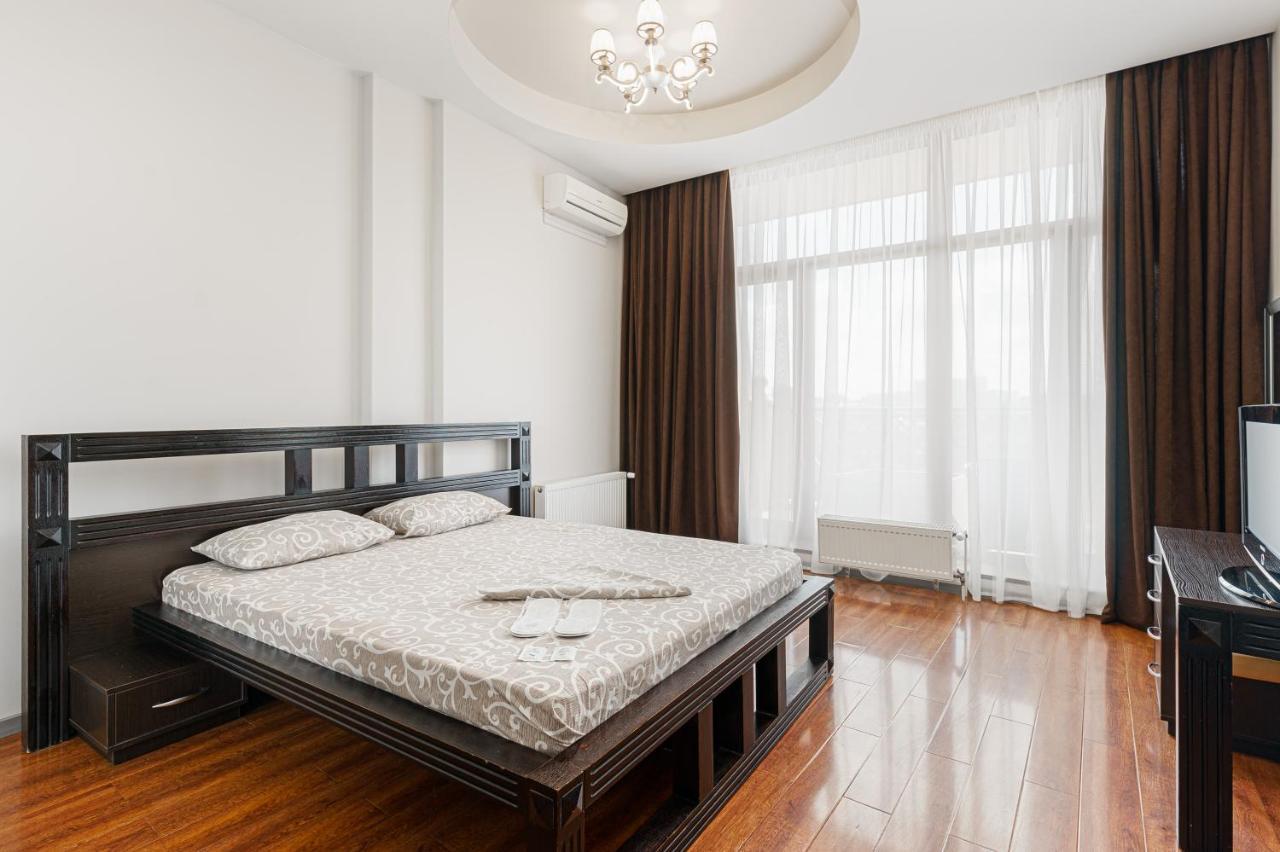 Arcadia Palace 2-Bedrooms Apartment With Terrace Odessa Buitenkant foto