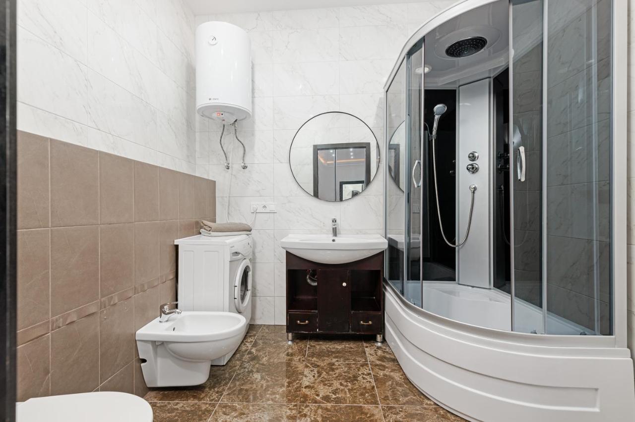 Arcadia Palace 2-Bedrooms Apartment With Terrace Odessa Buitenkant foto