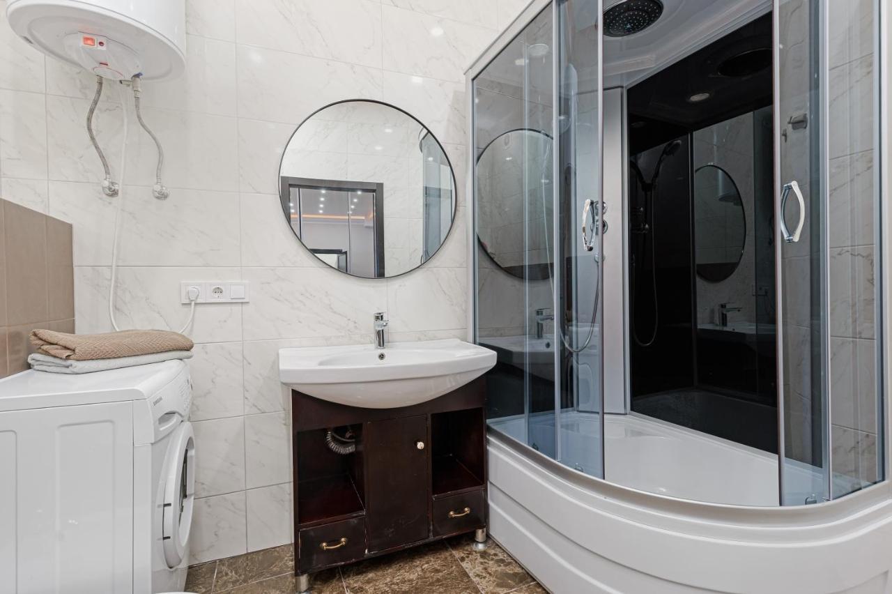 Arcadia Palace 2-Bedrooms Apartment With Terrace Odessa Buitenkant foto